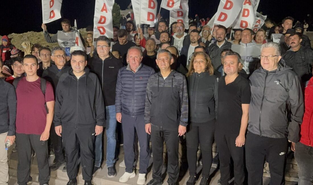 AFYONKARAHİSAR (AA) – CHP Genel Başkanı Özgür Özel, Afyonkarahisar'ın Şuhut