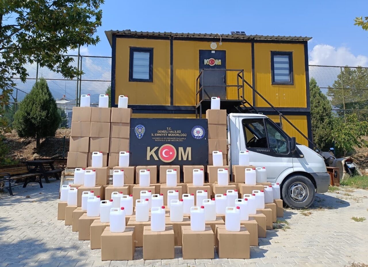 DENİZLİ (AA) – Denizli'de düzenlenen kaçakçılık operasyonunda 3 şüpheli gözaltına