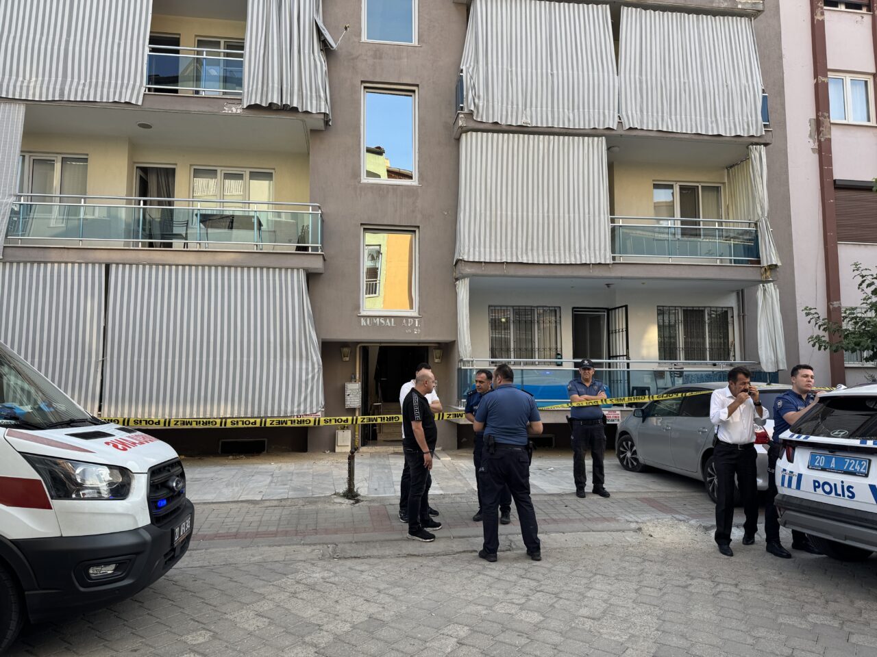 DENİZLİ (AA) – Denizli'nin Merkezefendi ilçesinde yıllık izindeki polis memuru,