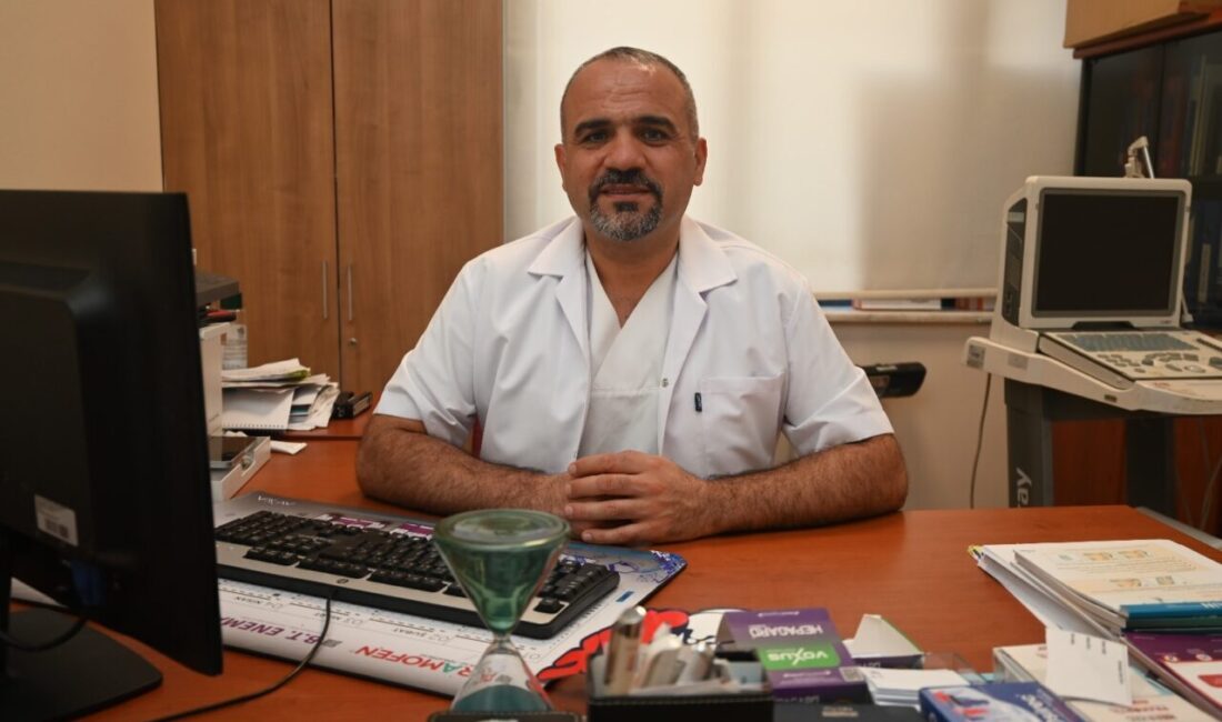 DENİZLİ (AA) – Denizli'de kalem pil yutan hasta endoskopi işlemiyle