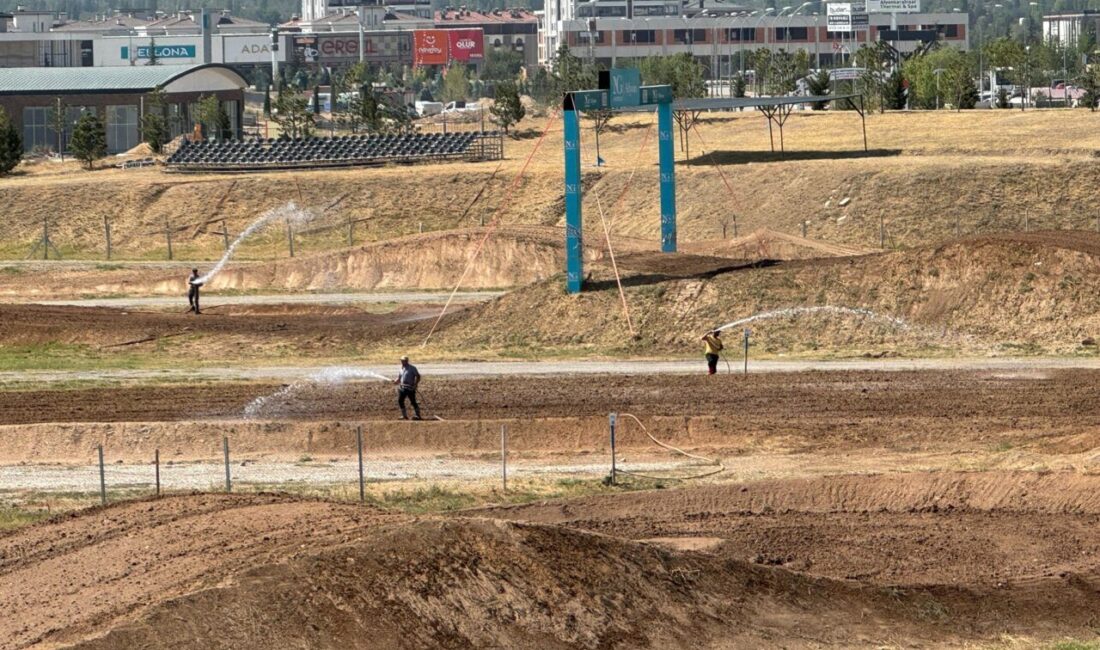 - Türkiye Motosiklet Federasyonu Asbaşkanı Mahmut Nedim Akülke:
- "Her kıtada