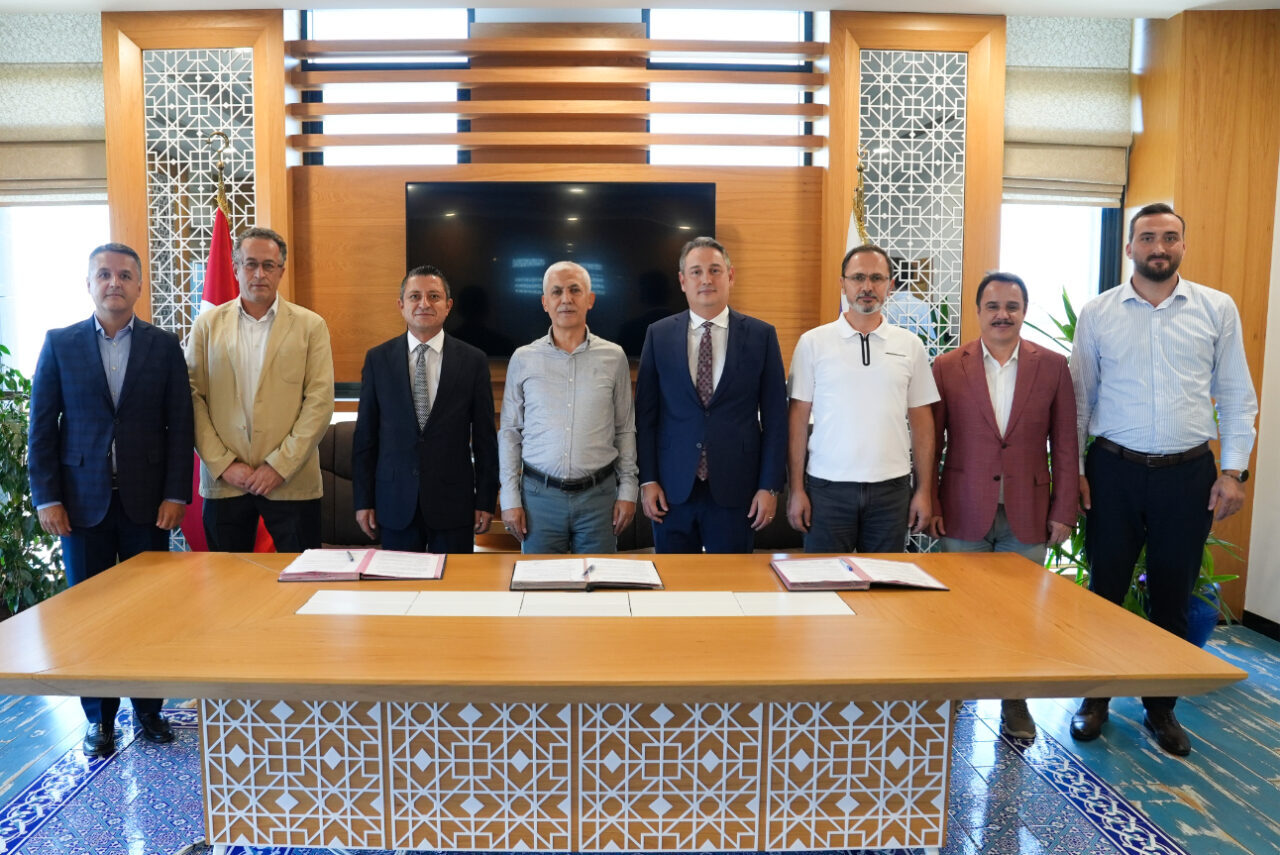 - Ford Otosan İnsan Kaynakları ve Dönüşüm Lideri Osman Özdemir:
-