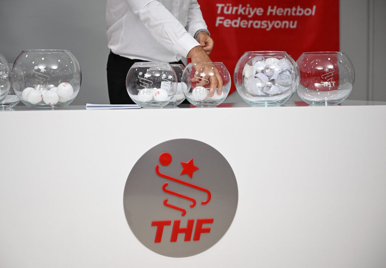 - Türkiye Hentbol Federasyonu Başkanı Mesut Çebi:
- "Yeni sezon, hem