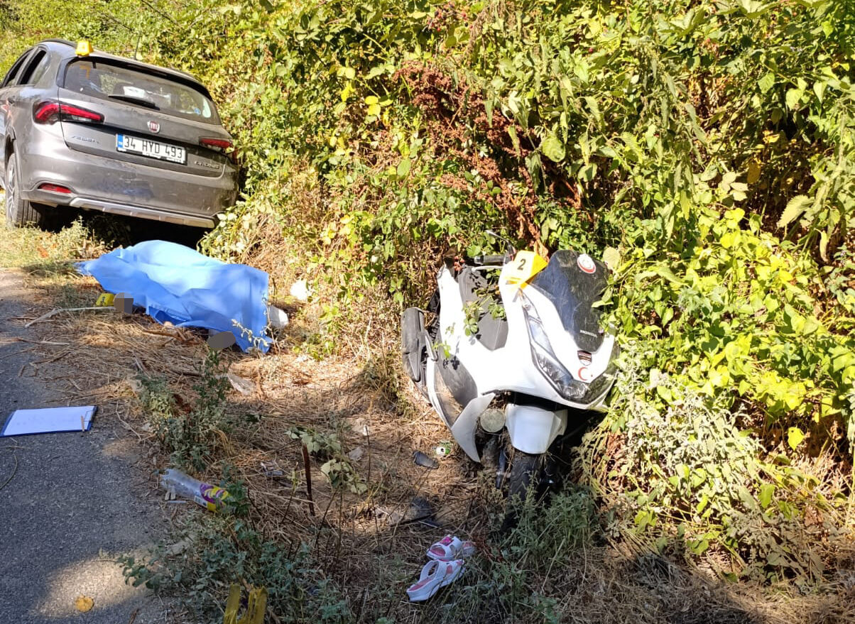 İZMİR (AA) – İzmir’in Ödemiş ilçesine otomobil ile motosikletin çarpışması