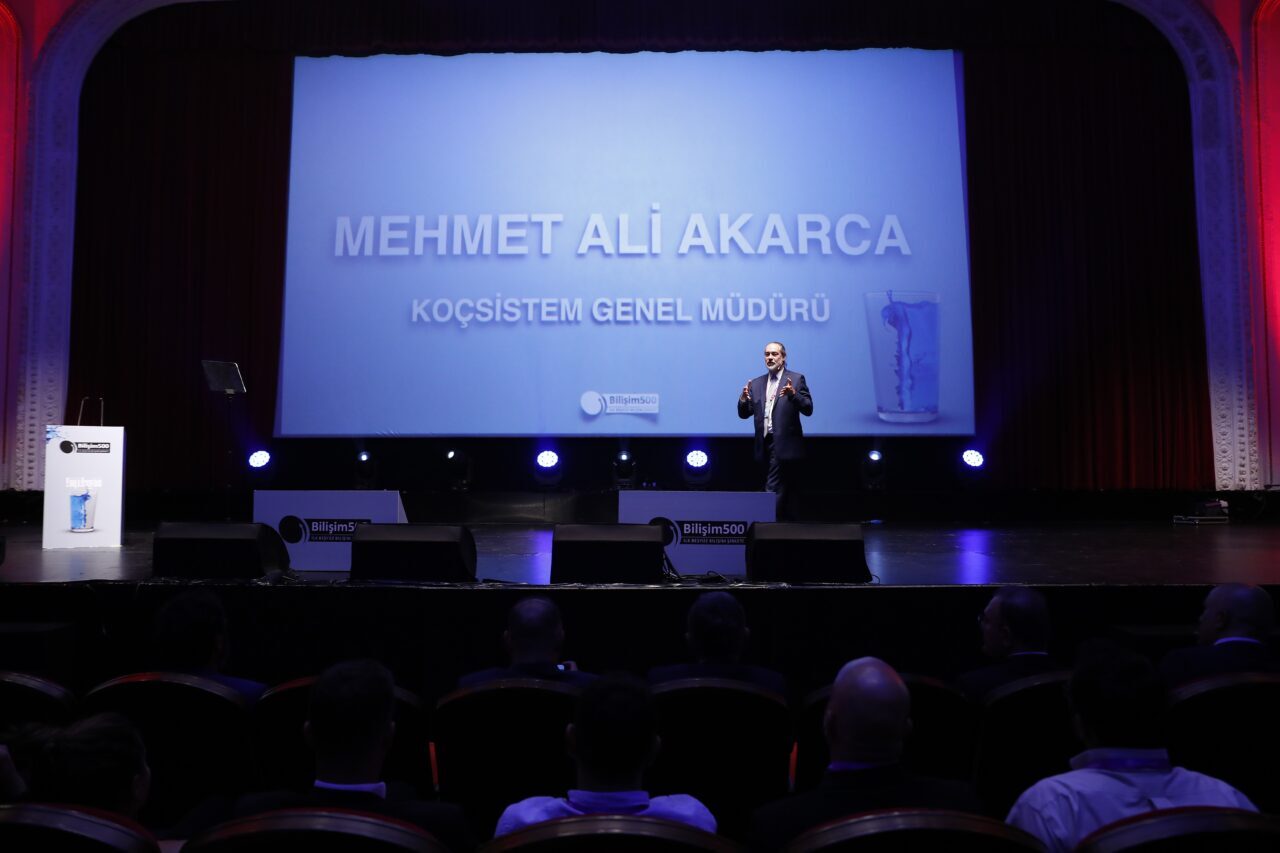 - KoçSistem Genel Müdürü Mehmet Ali Akarca:
- "Hayatta ve iş