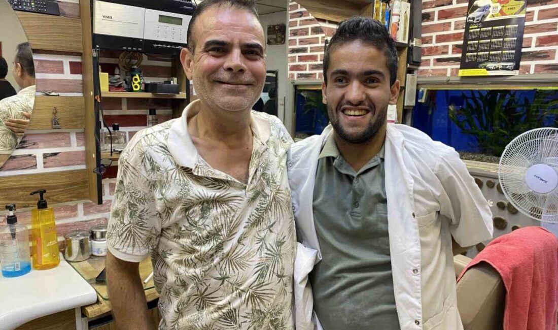 Eskişehir’de 43 senedir berberlik yapan Ayhan Deliorman, yaklaşık 16 yıl