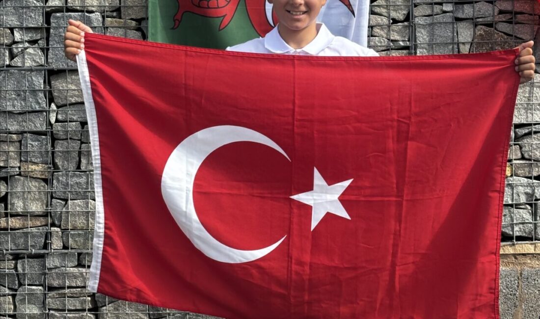 İZMİR (AA) – Milli rüzgar sörfçü Tuna Tekin, 16-23 Ağustos'ta