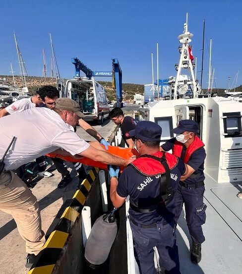 MUĞLA (AA) – Muğla'nın Marmaris ve Bodrum ilçesi açıklarında teknede