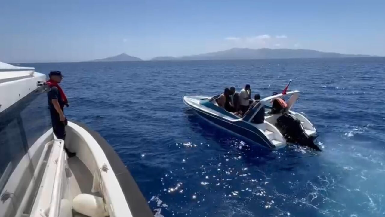 MUĞLA (AA) – Muğla'nın Marmaris ve Datça ilçeleri açıklarında 39