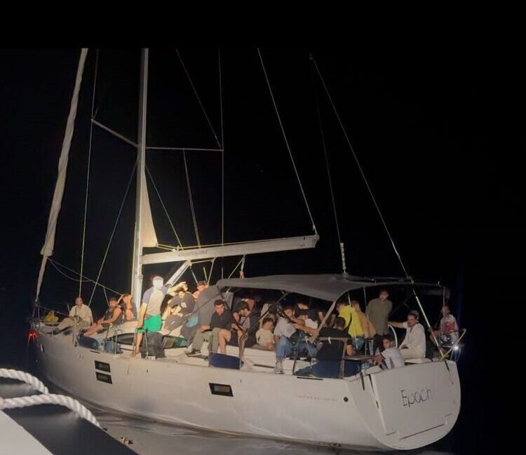MUĞLA (AA) – Muğla'nın Datça ilçesi açıklarında motor arızası nedeniyle