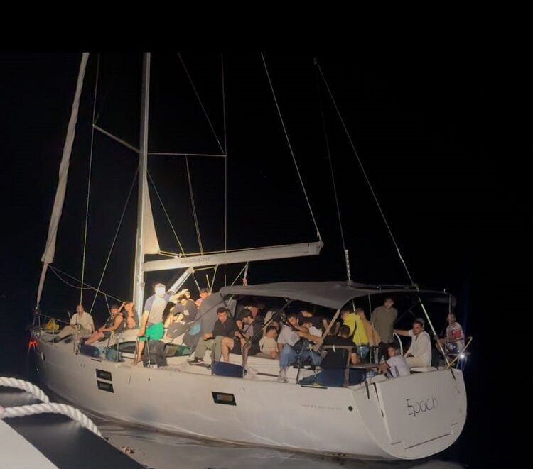 MUĞLA (AA) – Muğla'nın Datça ilçesi açıklarında motor arızası nedeniyle