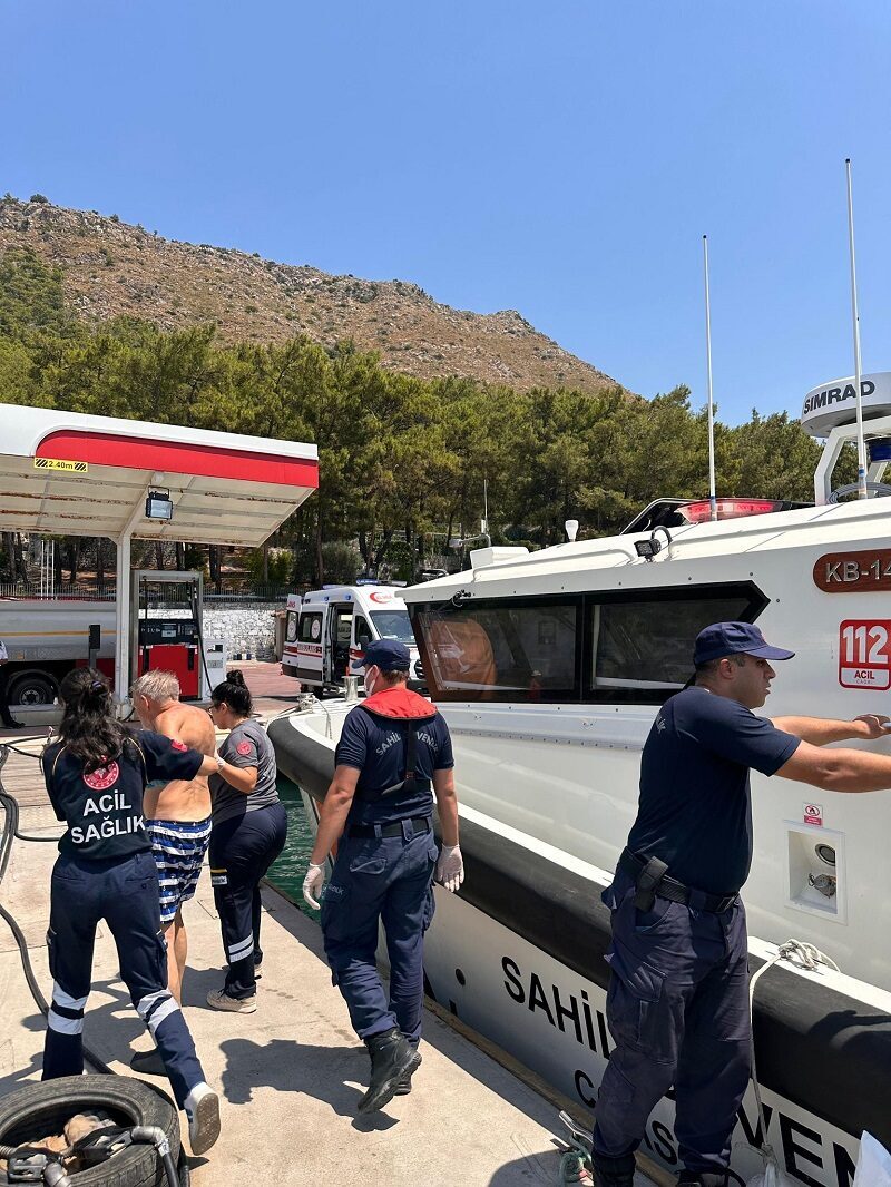 MUĞLA (AA) – Muğla'nın Fethiye ve Marmaris ilçesi açıklarında teknede