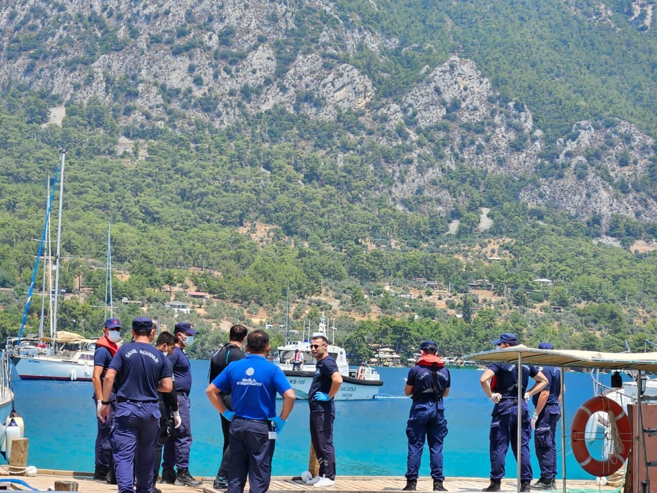 MUĞLA (AA) – Muğla'nın Menteşe ilçesinde, kürek sörfüyle denize açıldıktan