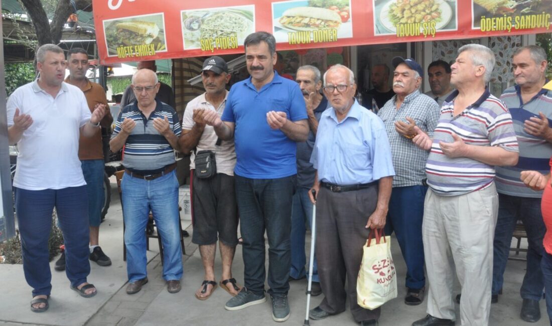 İZMİR (AA) – İzmir'in Ödemiş ilçesindeki esnaf 700 kişilik aşure