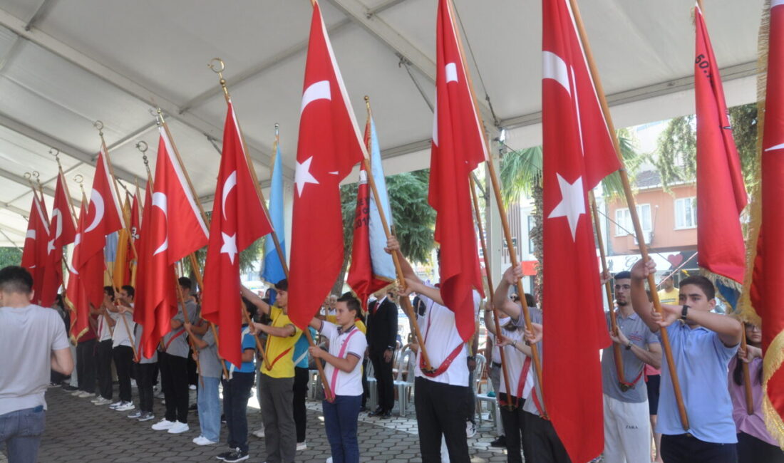 İZMİR (AA) – İzmir'in Ödemiş ilçesinde 30 Ağustos Zafer Bayramı