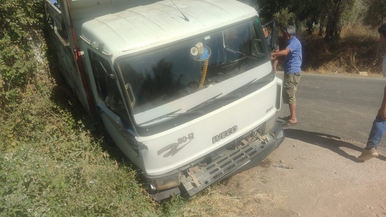 İZMİR (AA) – İzmir'in Ödemiş ilçesinde kamyonla çarpışan motosikletin sürücüsü