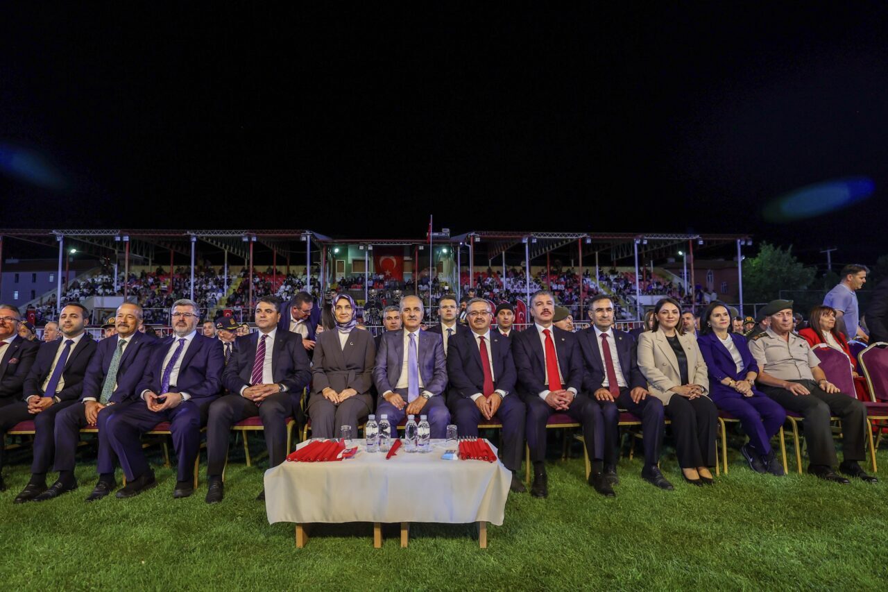 - "Allah'ın izniyle birlikle, özgürlüğümüze düşkünlüğümüzle, fedakarlığımızla, cesaretimizle ve emperyalizme