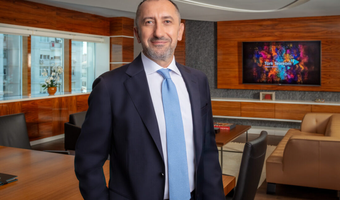 - Türk Telekom CEO'su Ümit Önal:
- "Ülke sınırlarını aşan hizmetlerimizle