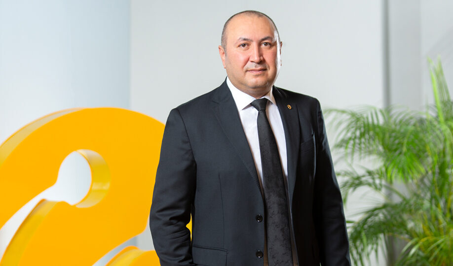 - Turkcell Satıştan Sorumlu Genel Müdür Yardımcısı Kadri Özdal:
- "Güçlü