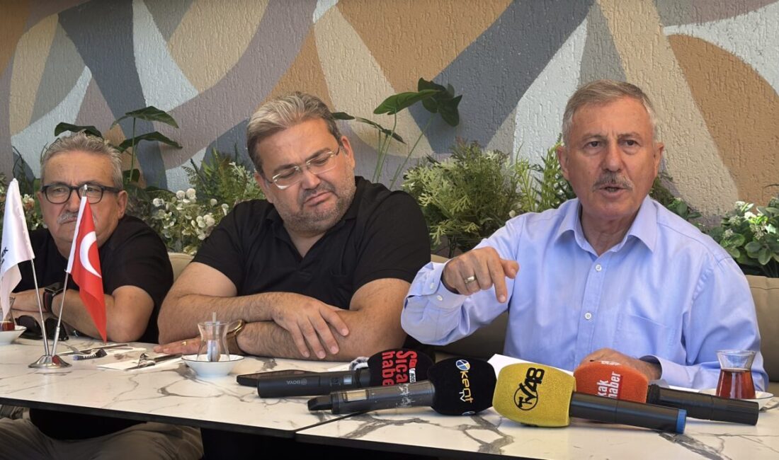 MUĞLA (AA) – Yeni Yol Partisi Grup Başkanvekili Selçuk Özdağ,