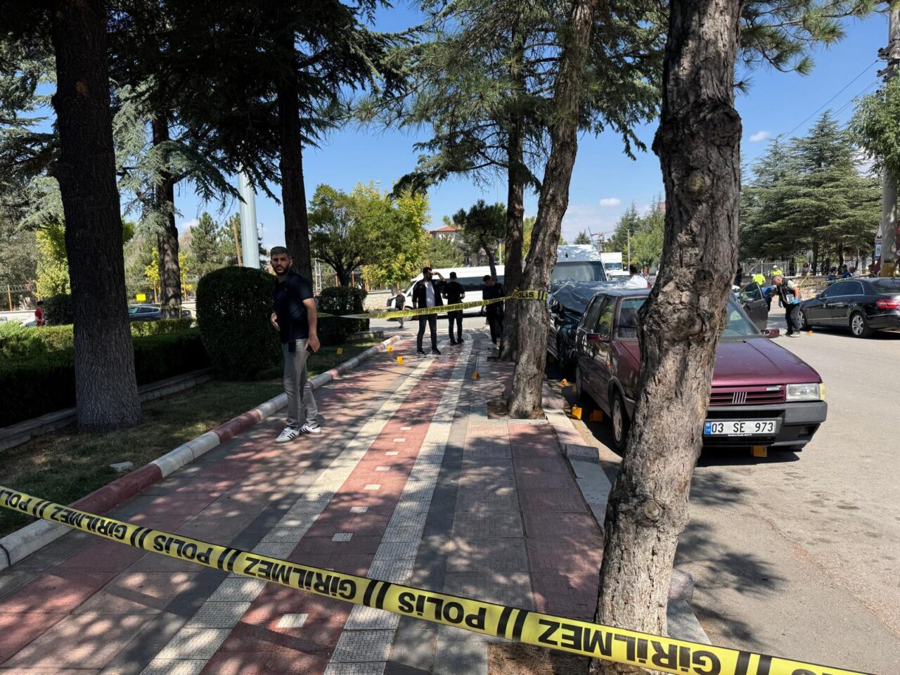 - Silahın kabzasıyla bacanağını da yaralayan zanlı gözaltına alındı