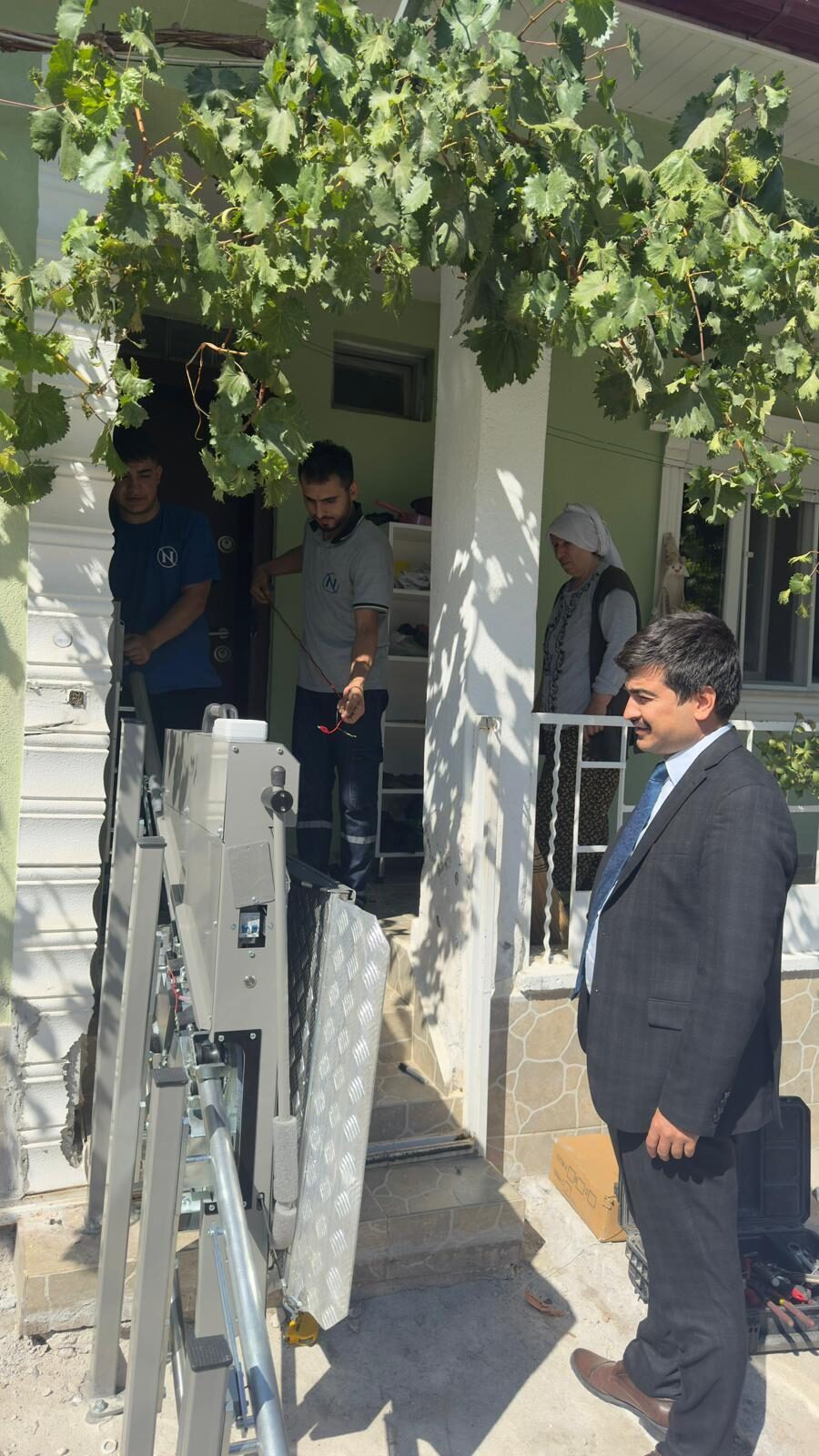 AFYONAKRAHİSAR (AA) – Afyonkarahisar'ın Kızılören ilçesinde 16 yıldır yatağa bağımlı