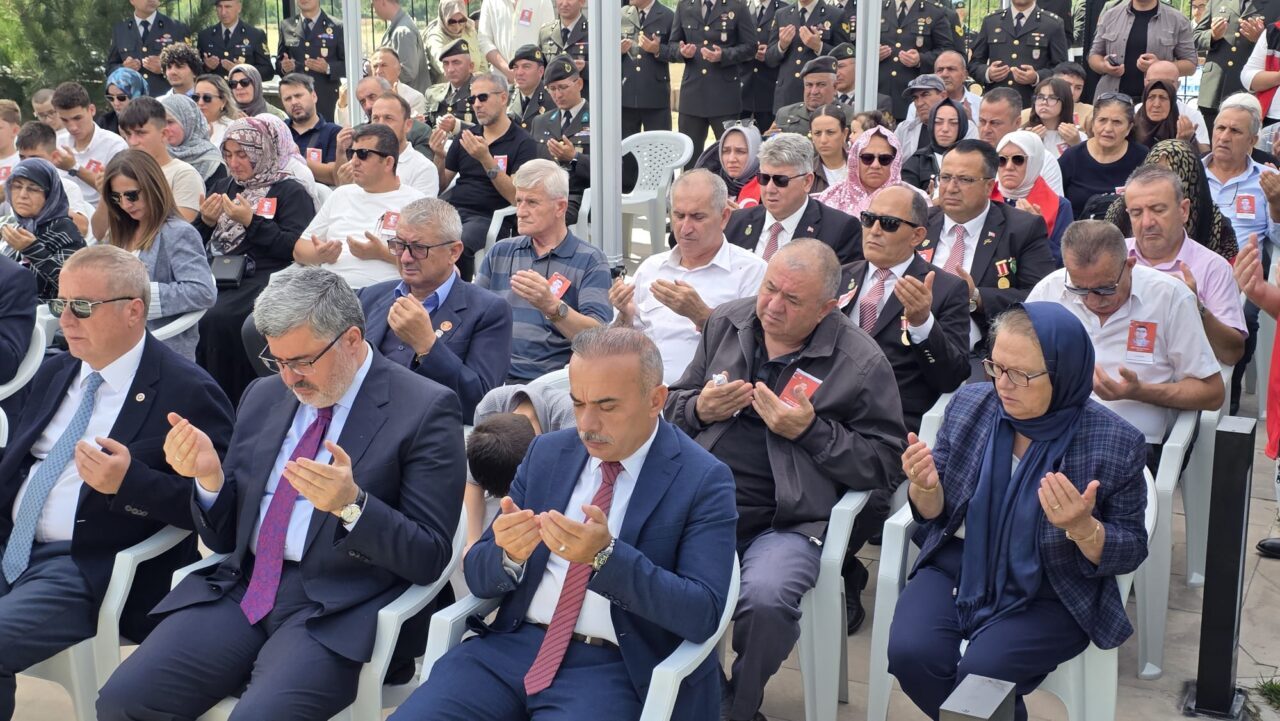 AFYONKARAHİSAR (AA) – Afyonkarahisar'da Şehit Uzman Çavuş Mete Saraç Kışlası'ndaki