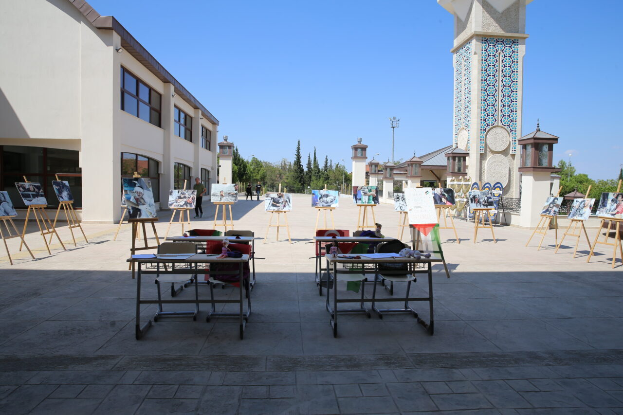 DENİZLİ (AA) – AK Parti Denizli Gençlik Kolları, Gazze'de saldırılar