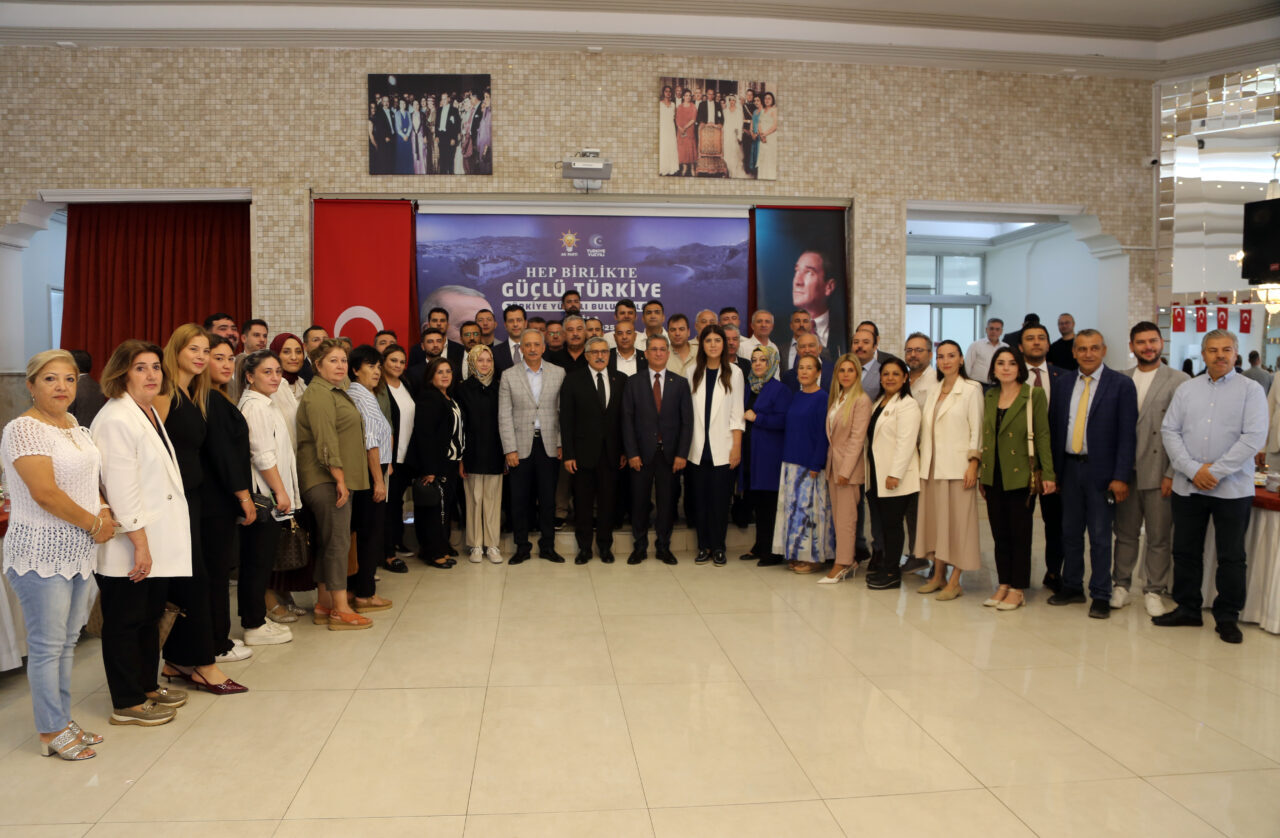 - "(Terörsüz Türkiye süreci) Komisyonumuz gündemine hakimdir. Bir al, ver
