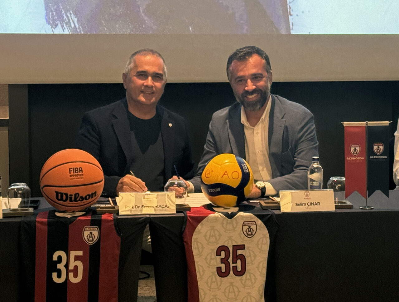 İZMİR (AA) – Kadınlar Voleybol 1. Lig'e yükselen Altınordu'nun yeni