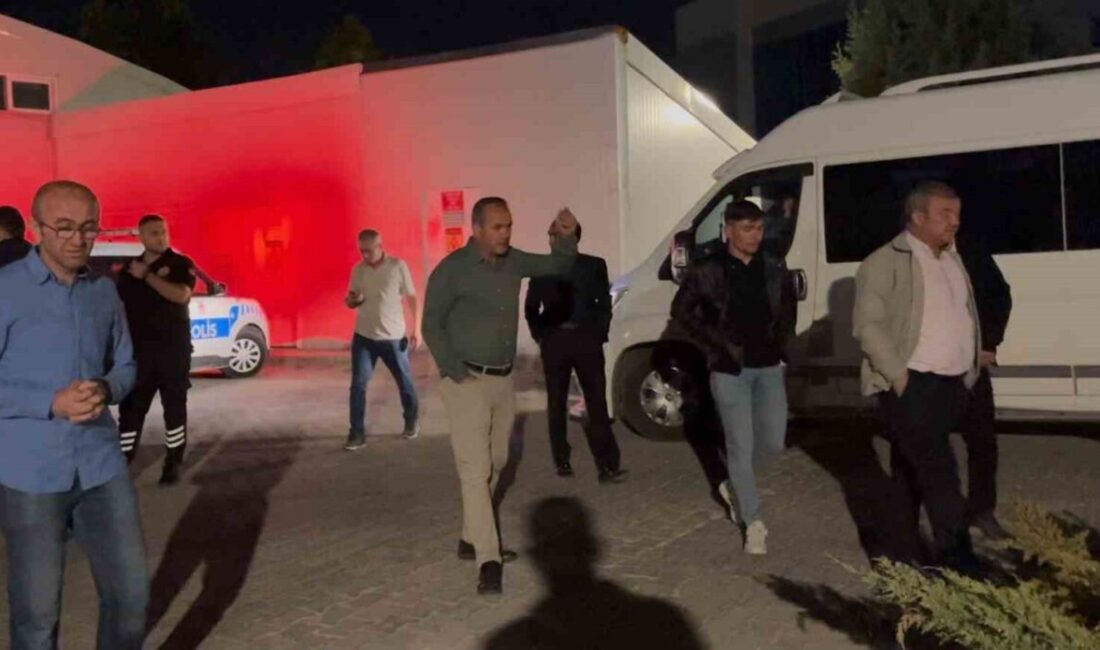 Eskişehir’de 2 şahsın içinde bulunduğu araç tarafından kilometrelerce kovalan ambulans