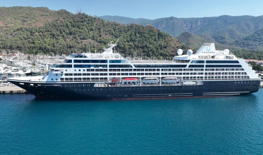 MUĞLA (AA) – Muğla'nın Marmaris ilçesine gelen "Azamara Pursuit "