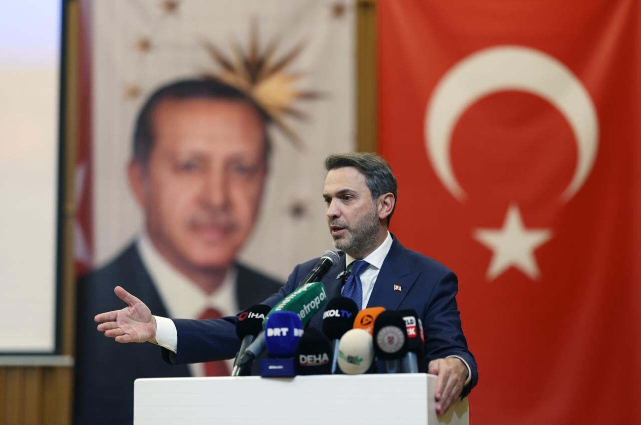 - "2035'te, ortaya koyduğumuz Türkiye'nin 120 bin megavatlık yeni güneş