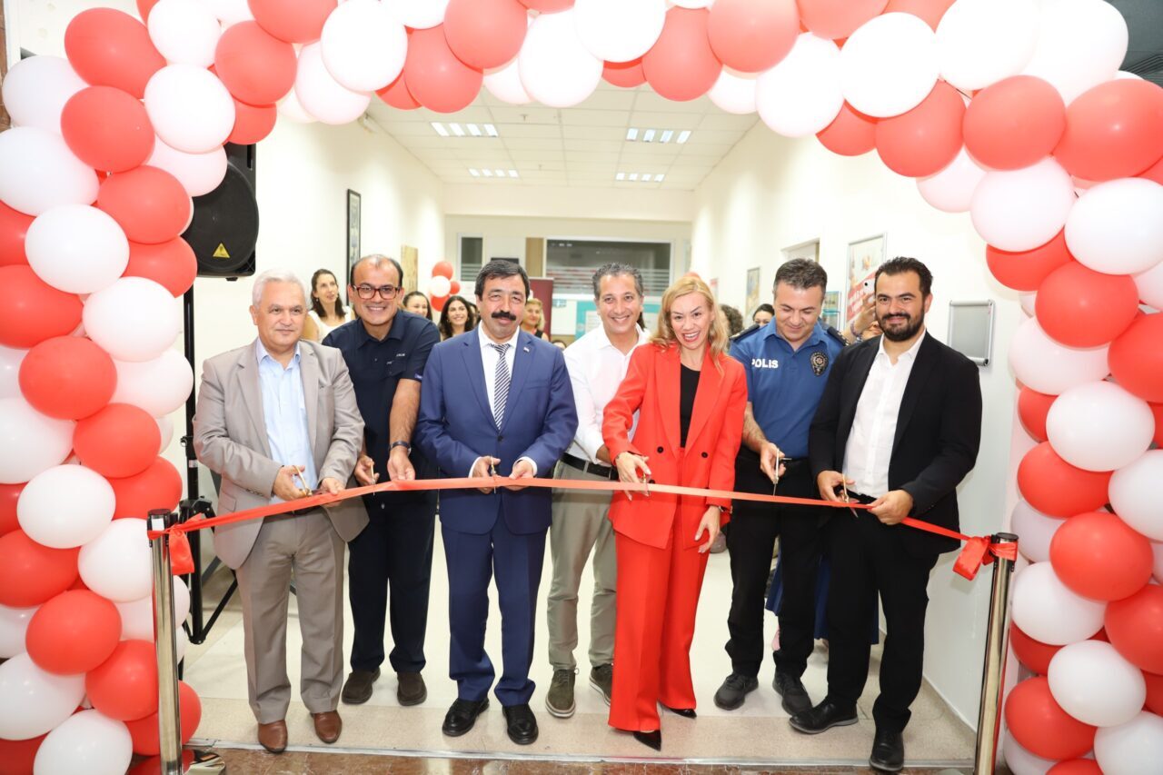 İZMİR (AA) – İzmir Katip Çelebi Üniversitesi (İKÇÜ) Sağlık Uygulama