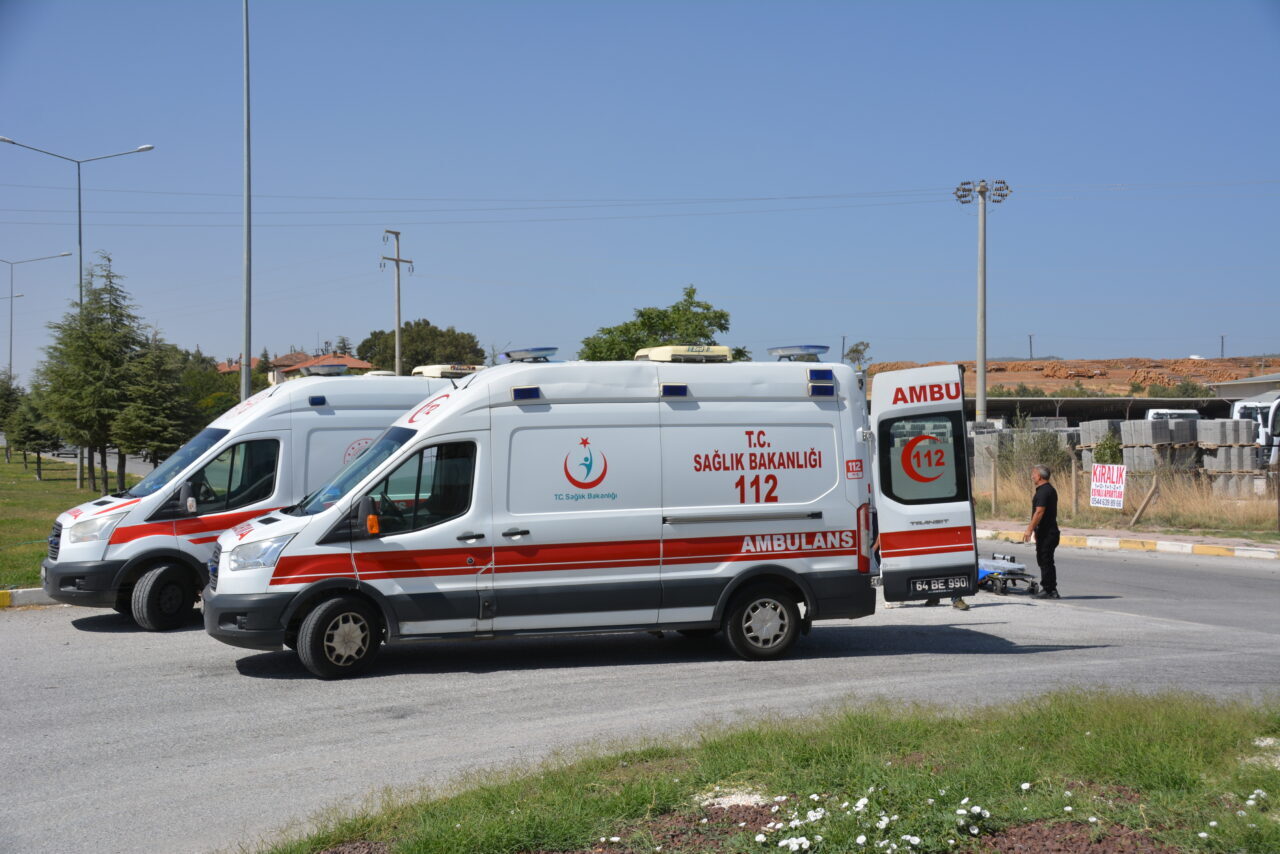 UŞAK (AA) – Banaz'da iki otomobilin çarpıştığı kazada 2 kişi