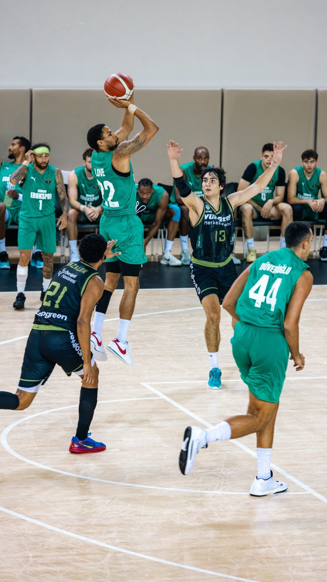 - Yukatel Merkezefendi Belediyesi Basket: 68 - Esenler Erokspor: 81