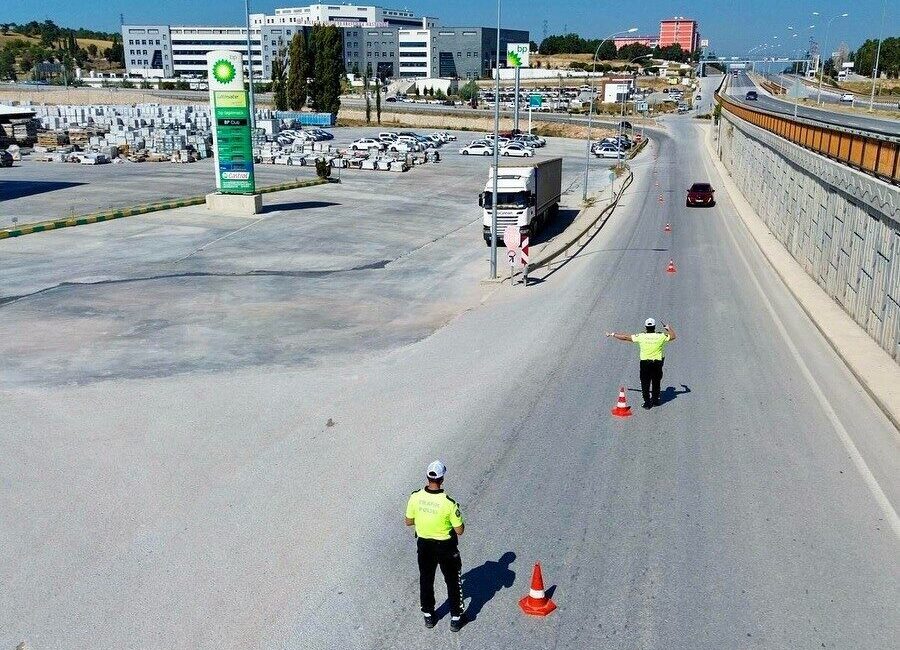 Bilecik’te trafik güvenliği için radar hız denetimleri devam ediyor. Bilecik