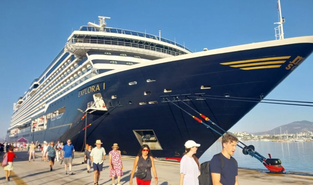 MUĞLA (AA) – Muğla'nın Bodrum ilçesine "Explora I" isimli kruvaziyer,