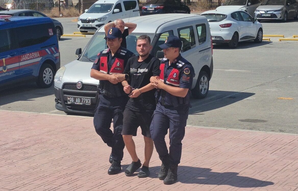 - Operasyonda, 1 göçmen kaçakçısı gözaltına alındı