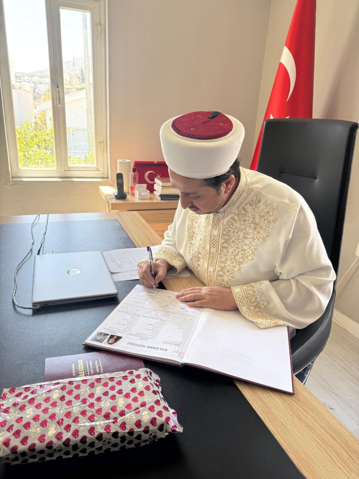 MUĞLA (AA) – Datça Müftülüğünde ilk nikah, Müftü Fatih Acar