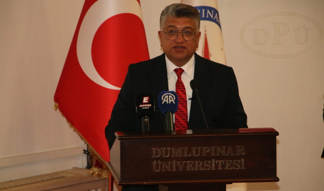 KÜTAHYA (AA) – Kütahya Dumlupınar Üniversitesi (DPÜ), 2025-2026 akademik yılına