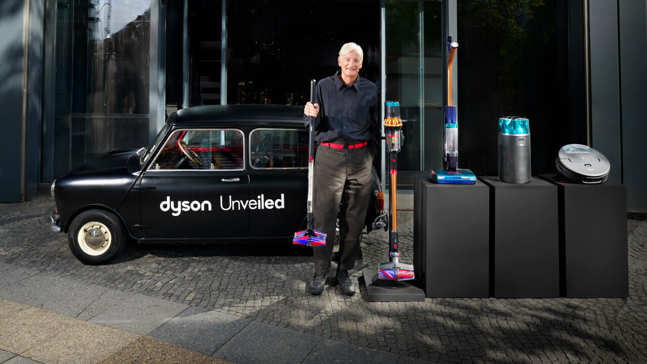 - Dyson'un kurucusu James Dyson:
- "Bugün, yeniden tasarlanan Dyson ürünleriyle