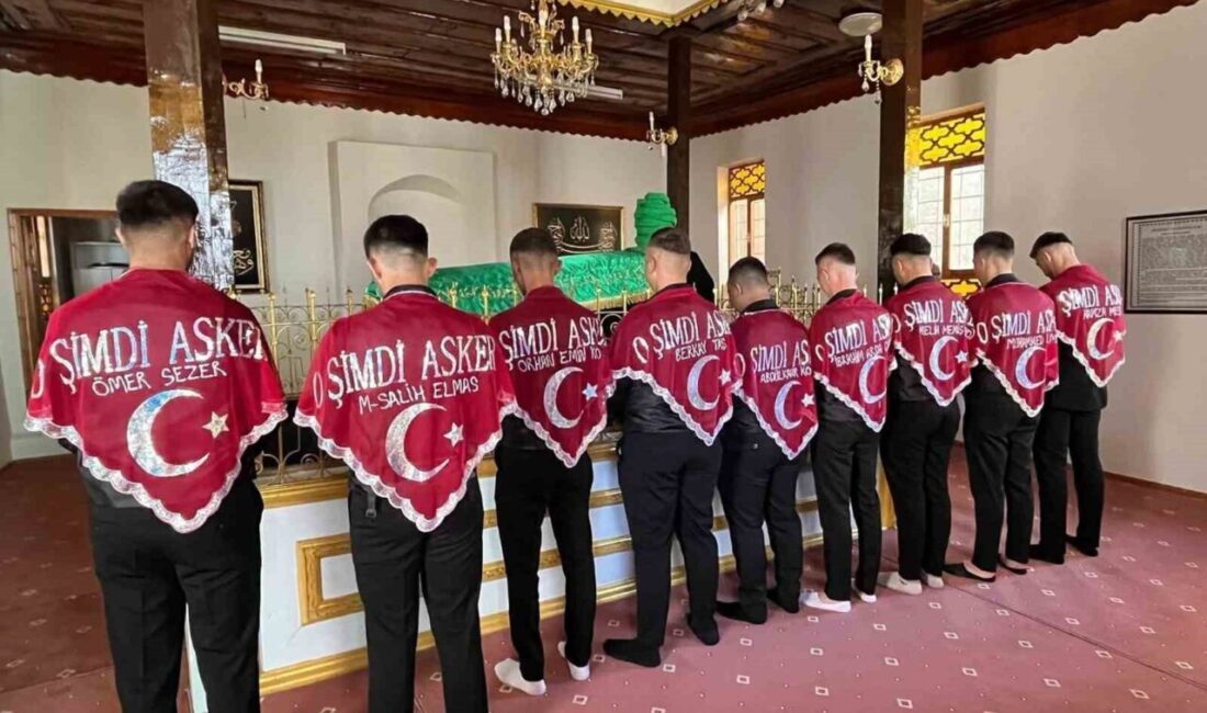 Afyonkarahisar’ın Erkmen beldesinde, Ahmet Karahisari Hacı Baba Türbesi’nde geleneksel asker