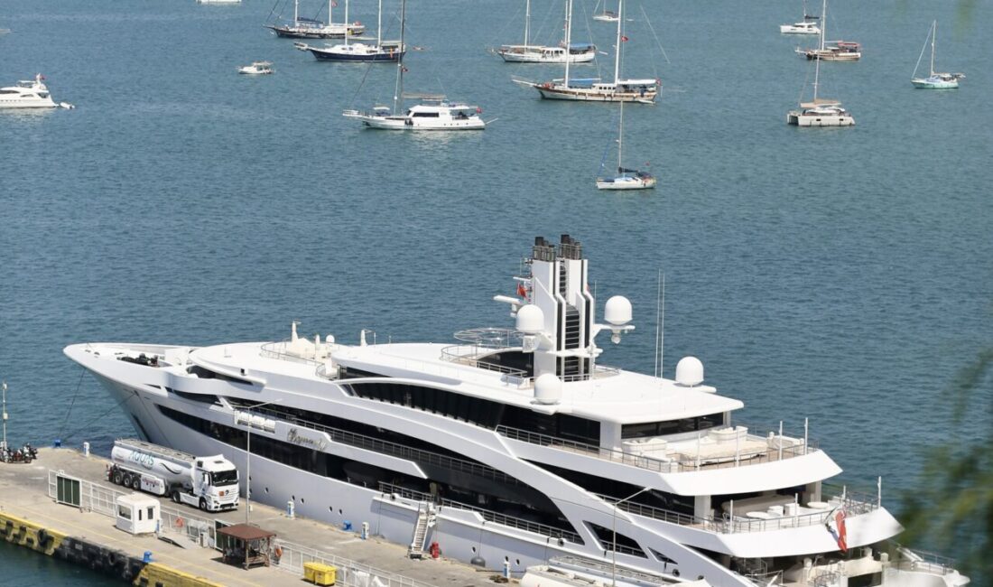 MUĞLA (AA) – Cayman Adaları bayraklı "I Dynasty" adlı mega