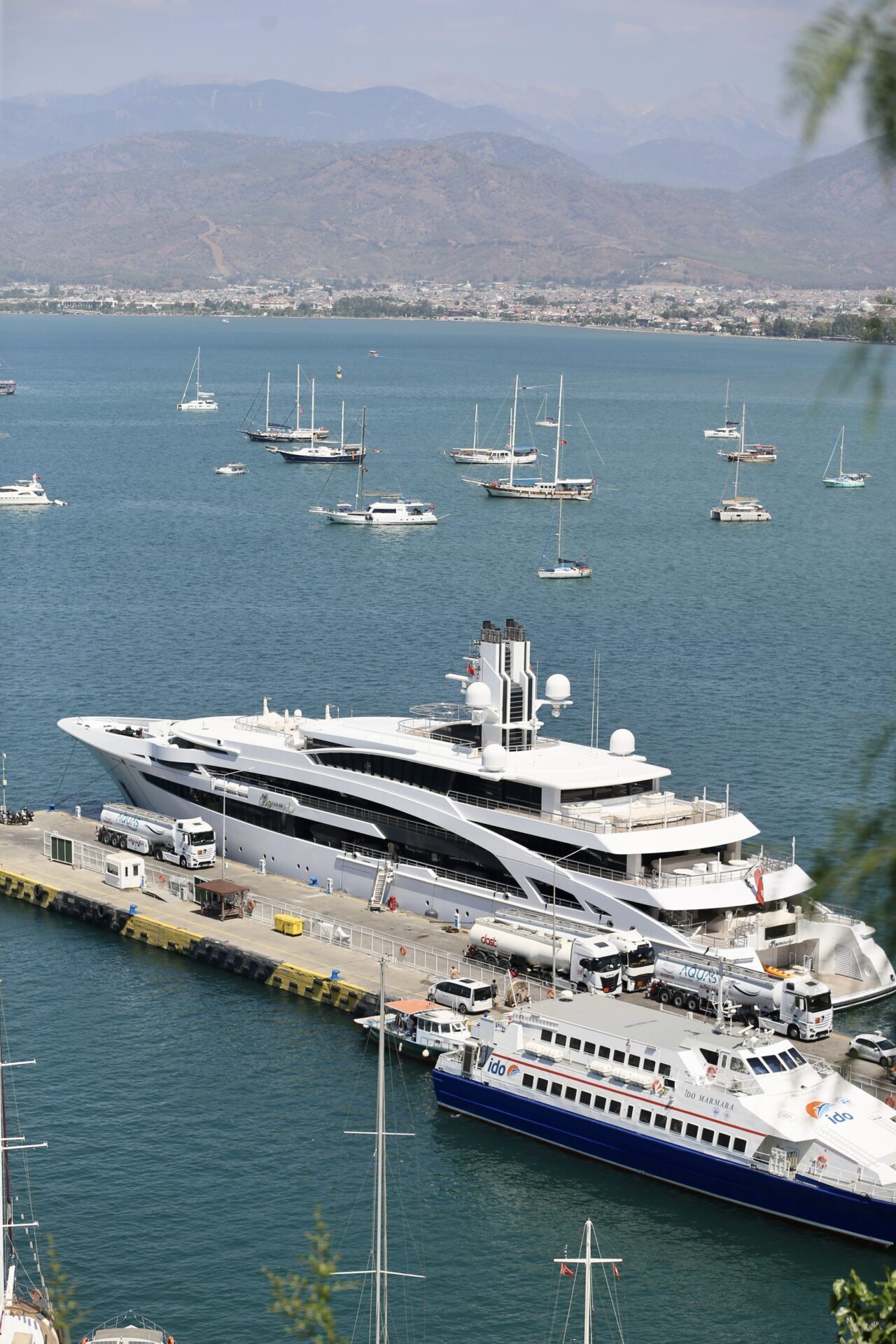 MUĞLA (AA) – Cayman Adaları bayraklı "I Dynasty" adlı mega