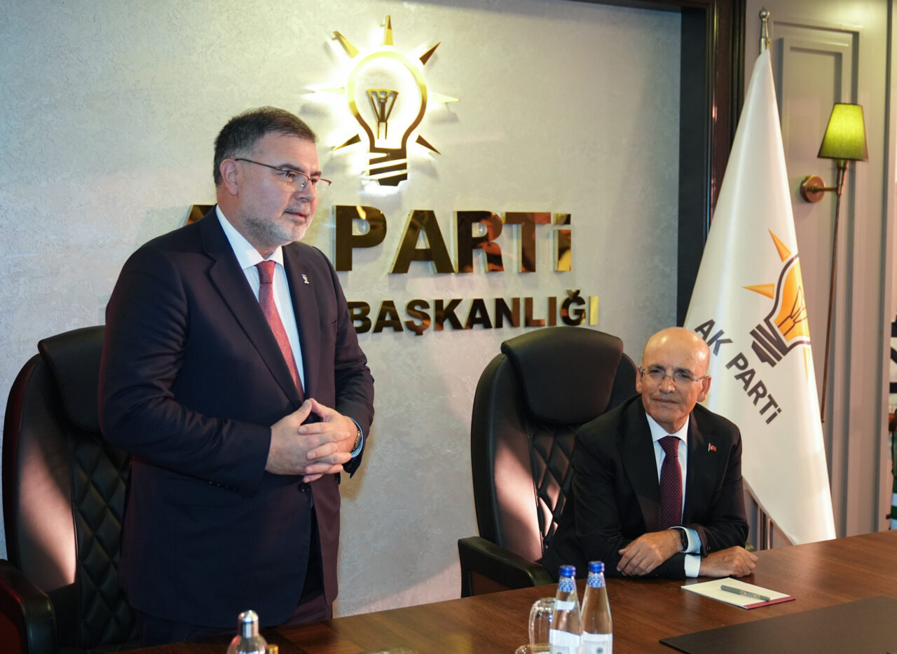 İZMİR (AA) – Hazine ve Maliye Bakanı Mehmet Şimşek, AK
