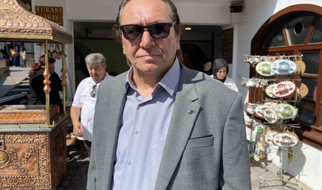 Eskişehir’de esnaflık yapan İsmet Yılmaz’ın Arka Sokaklar dizisinde Hüsnü Çoban