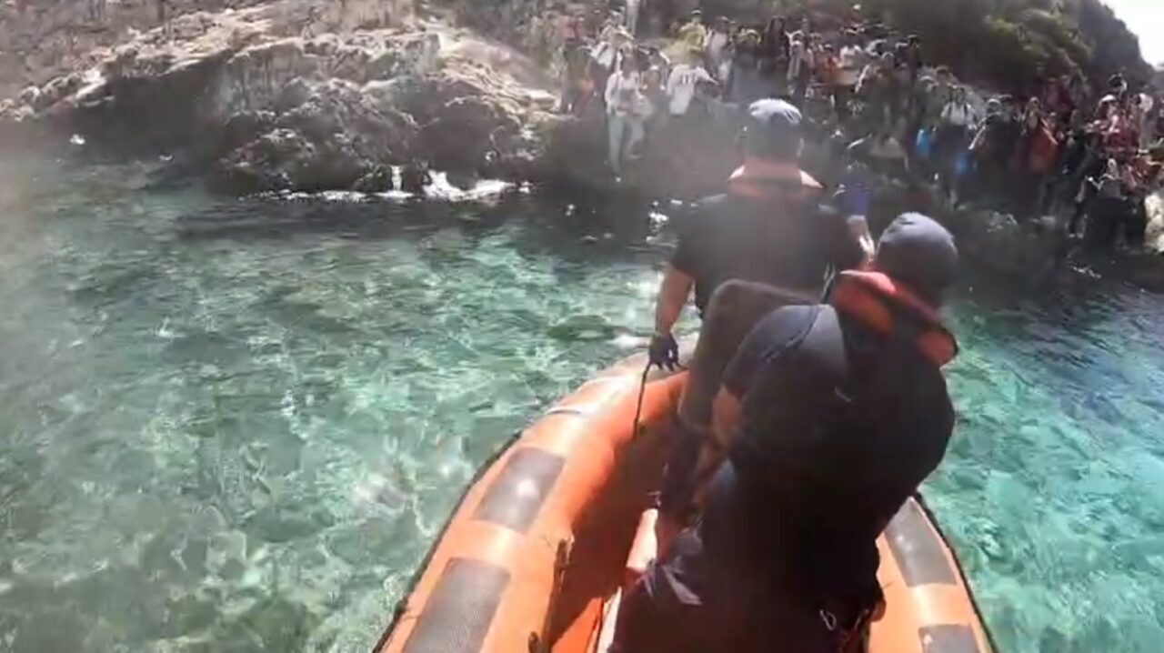 Göçmen kaçakçılığı iddiasıyla 2 şüpheli gözaltına alındı