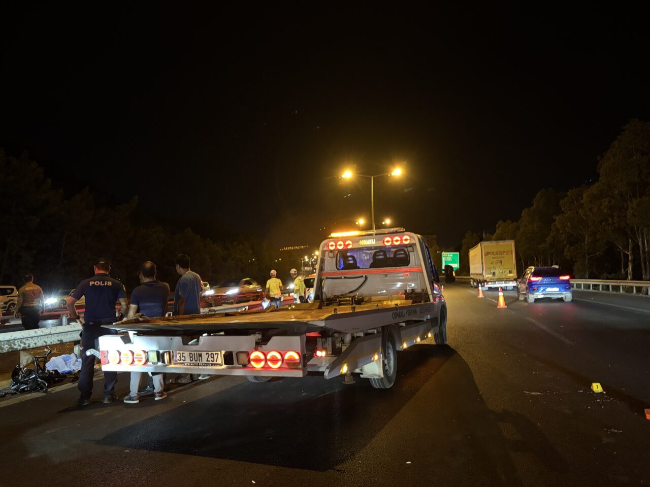 İZMİR (AA) – İzmir'in Balçova ilçesinde bariyere çarpan motosikletin sürücüsü