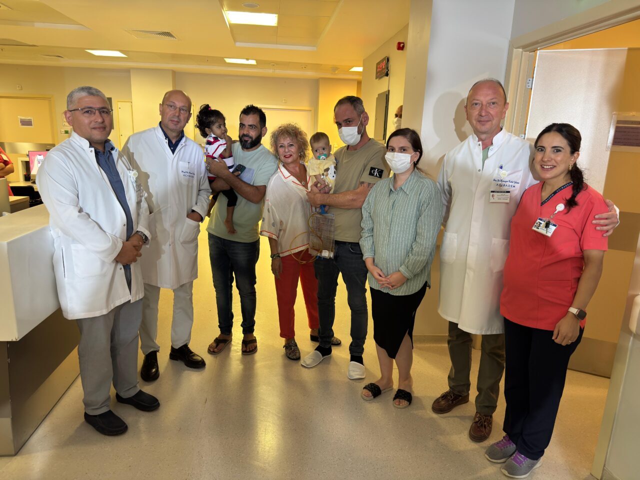 İZMİR (AA) – Karaciğer nakli için ülkelerinden İzmir'e gelen yabancı